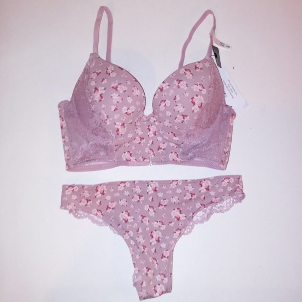 French‎ Connection Bra Set